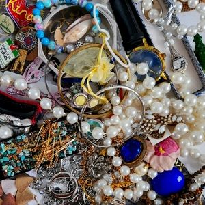 Mystery Accessories and Jewelry Lot +Sharks Teeth!
